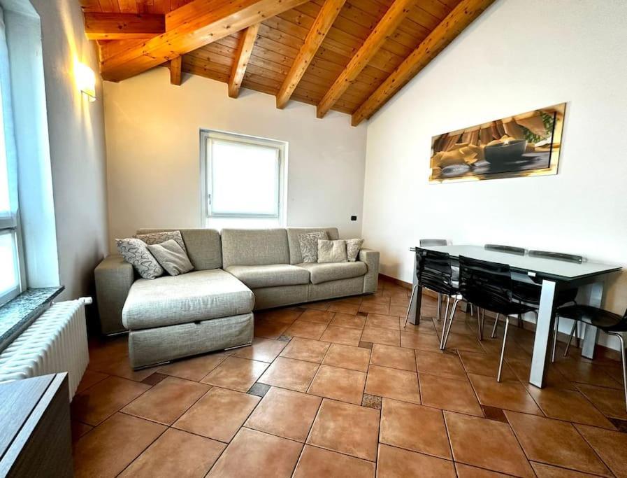 Urban Oasis Appartamento Vicinanze Como 15Km 坎图 外观 照片